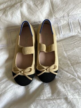 Rothy's Girls Beige and Black Mary Jane Flats with Blue Trim